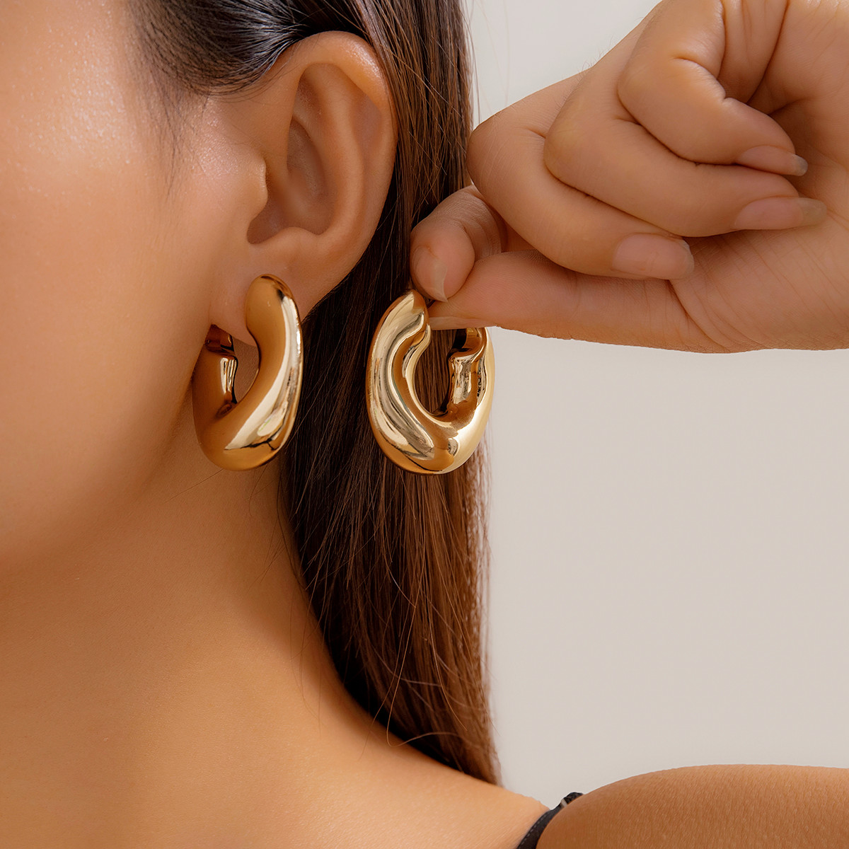 Z Vintage Fashion - IngeSight.Z Vintage Metal Thick C-shaped Hoop