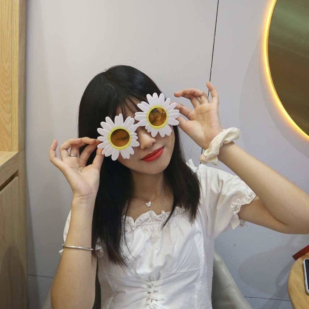 Party Supplies Sun Flower Shap - огляд і ціна Vintage Fashion Photographers