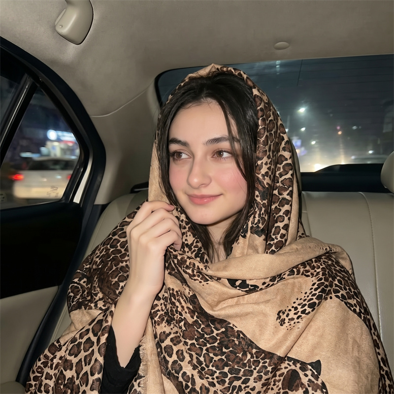 Vintage Leopard Print Hijab an - огляд і ціна Vintage Outdoor Fashion