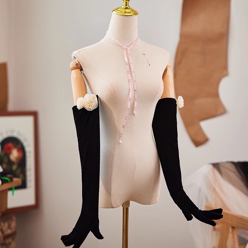 Women's Elegant Black Flower L - огляд і ціна Vintage Fashion Photographers