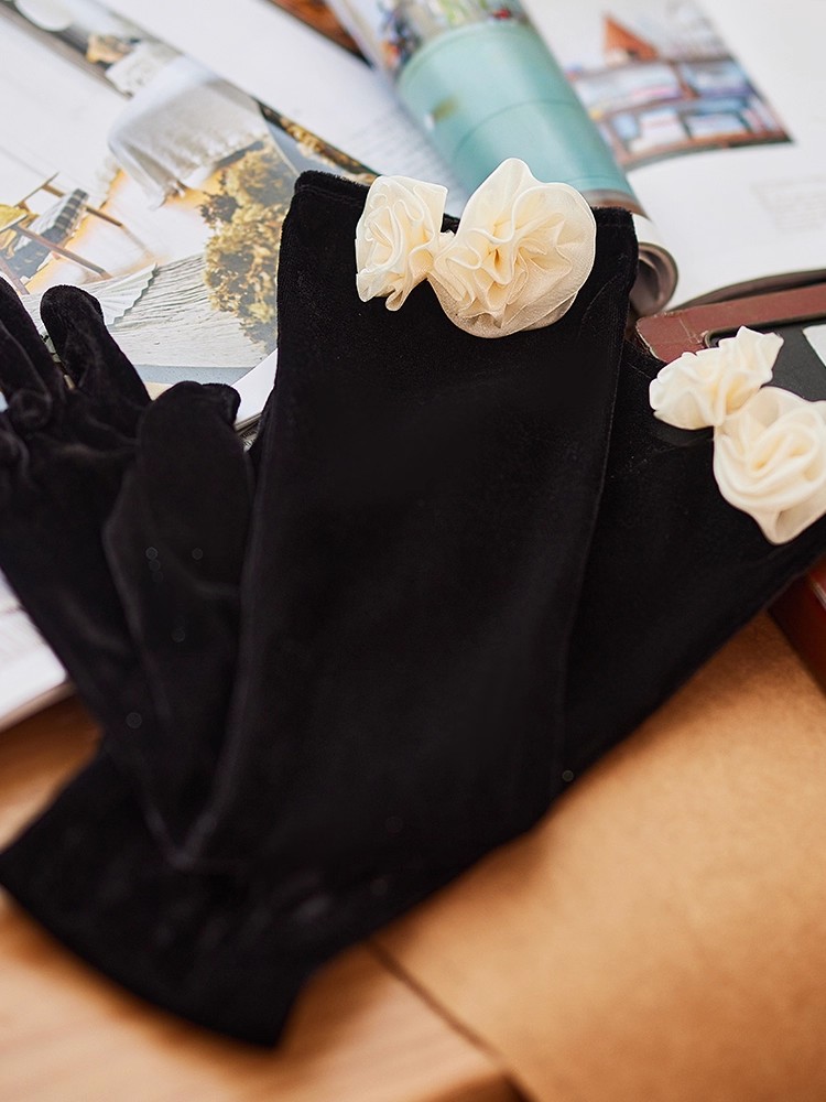 Women's Elegant Black Flower L - огляд і ціна Vintage Fashion Photographers