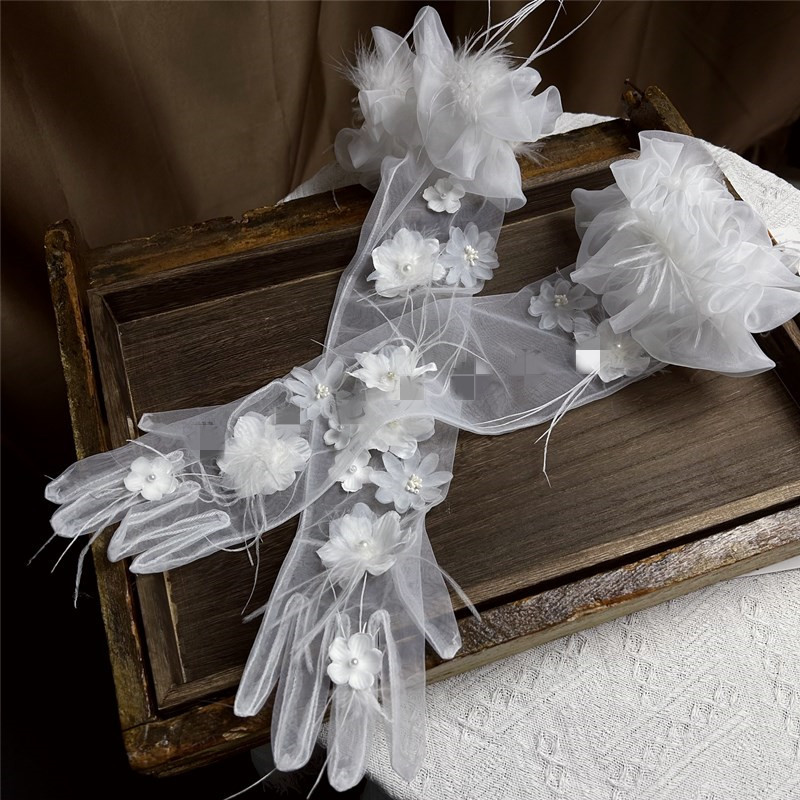 Women's Elegant Flower Feather - огляд і ціна Vintage Fashion Photographers