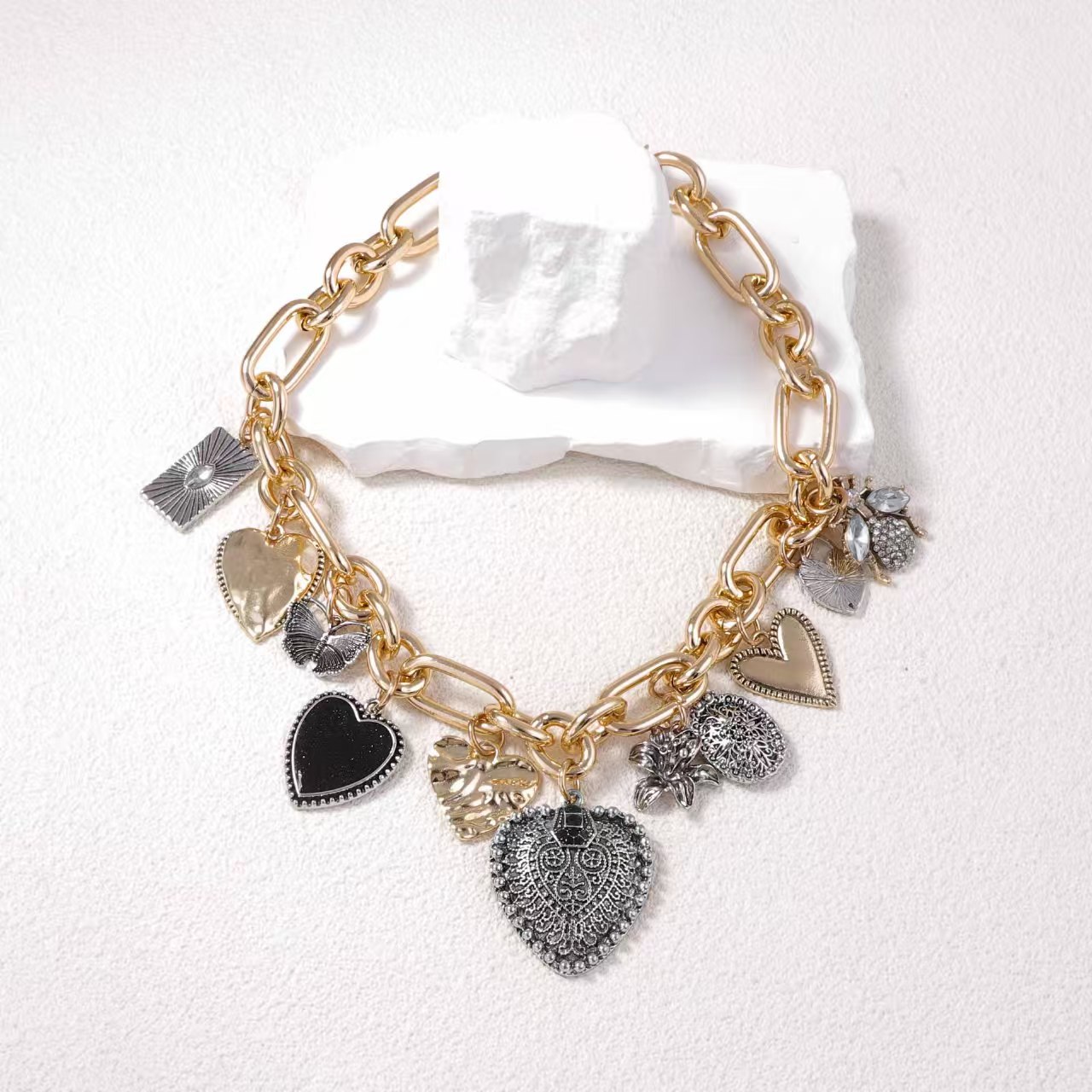 Z Vintage Necklace - Heart & B - огляд і ціна Z Vintage Fashion